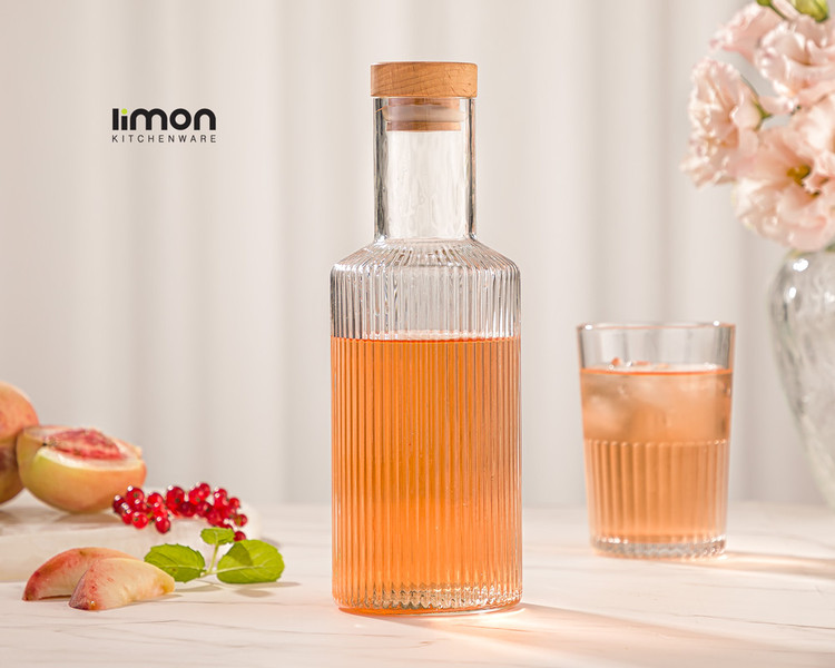 بطری آب درب چوبی 700 میلی لیتر - امکان خرید به صورت اقساطی